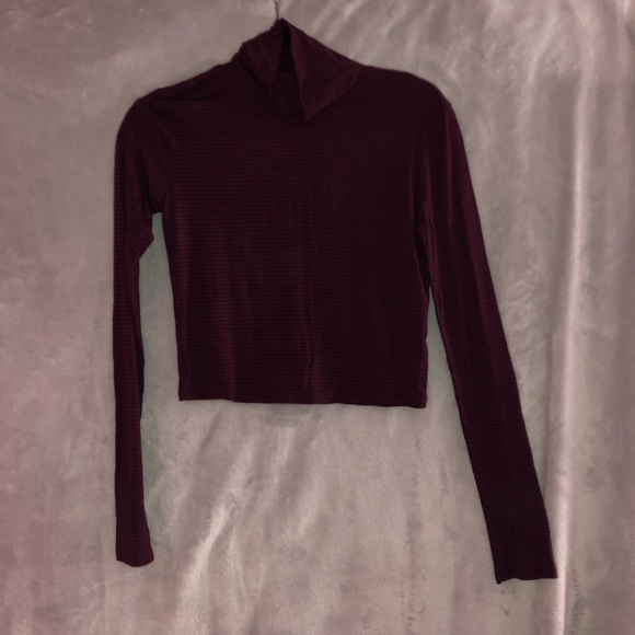 Crop top - Picture 1 of 2